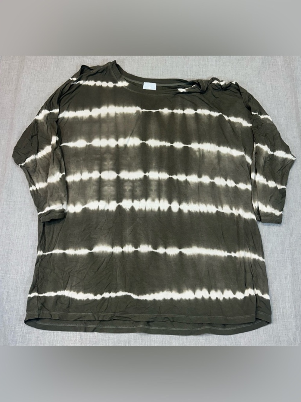 Sunday Olive and White Horizontal Tie-Dye Short Sleeve Tee